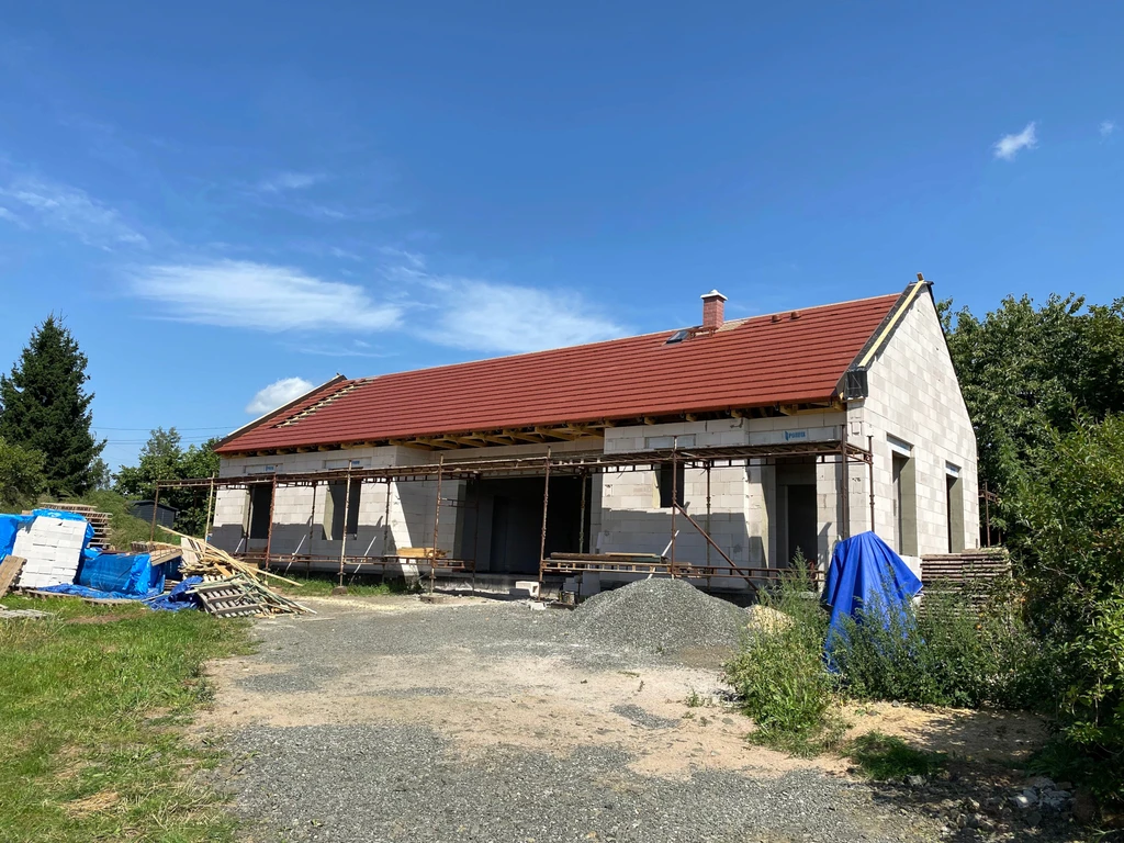 Lomnice novostavba — pohled 10